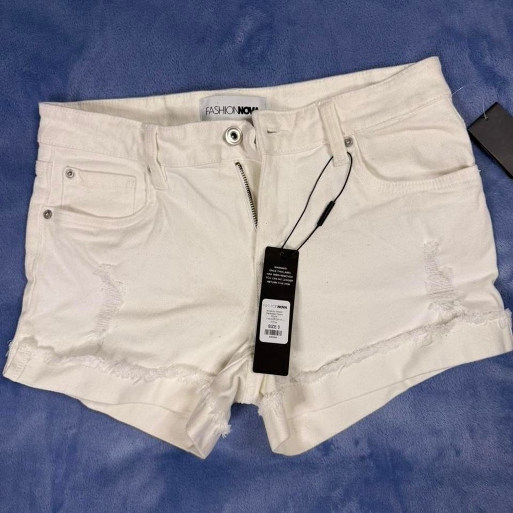 Fashion Nova white denim shorts women  size‎ 3